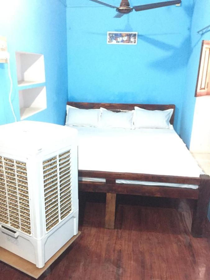 Sankardev Guest House D24 35 Benares Buitenkant foto