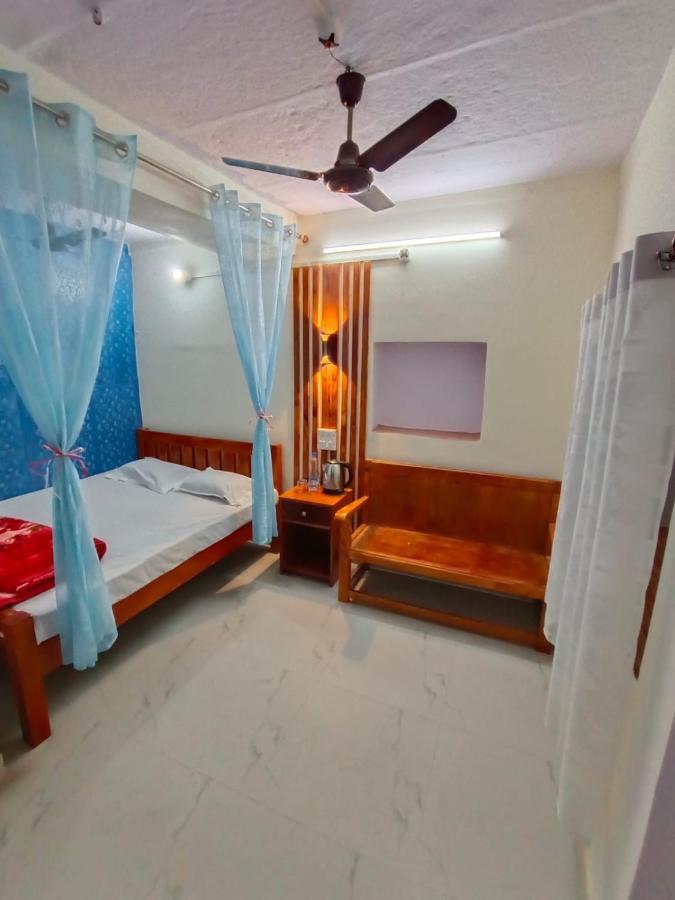 Sankardev Guest House D24 35 Benares Buitenkant foto
