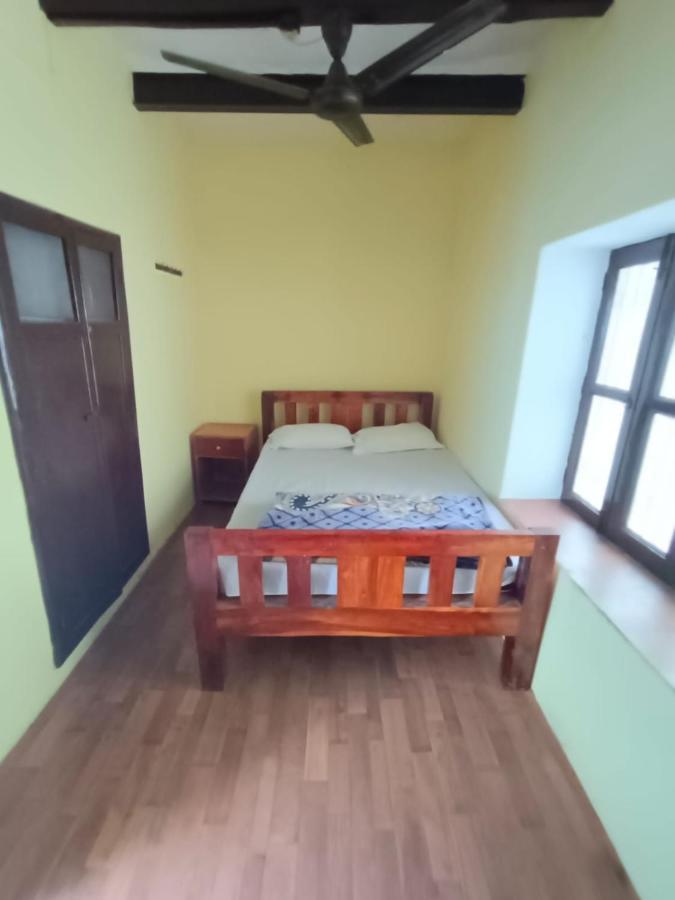 Sankardev Guest House D24 35 Benares Buitenkant foto