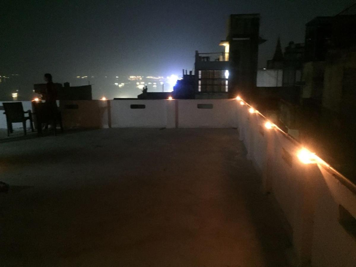 Sankardev Guest House D24 35 Benares Buitenkant foto