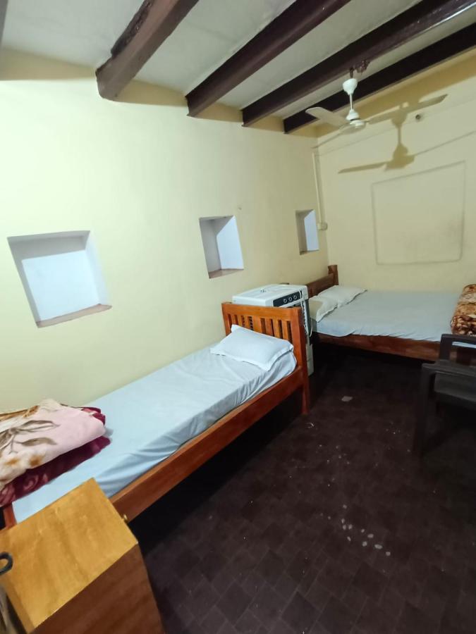 Sankardev Guest House D24 35 Benares Buitenkant foto