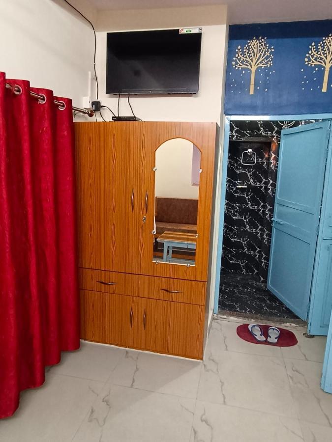 Sankardev Guest House D24 35 Benares Buitenkant foto