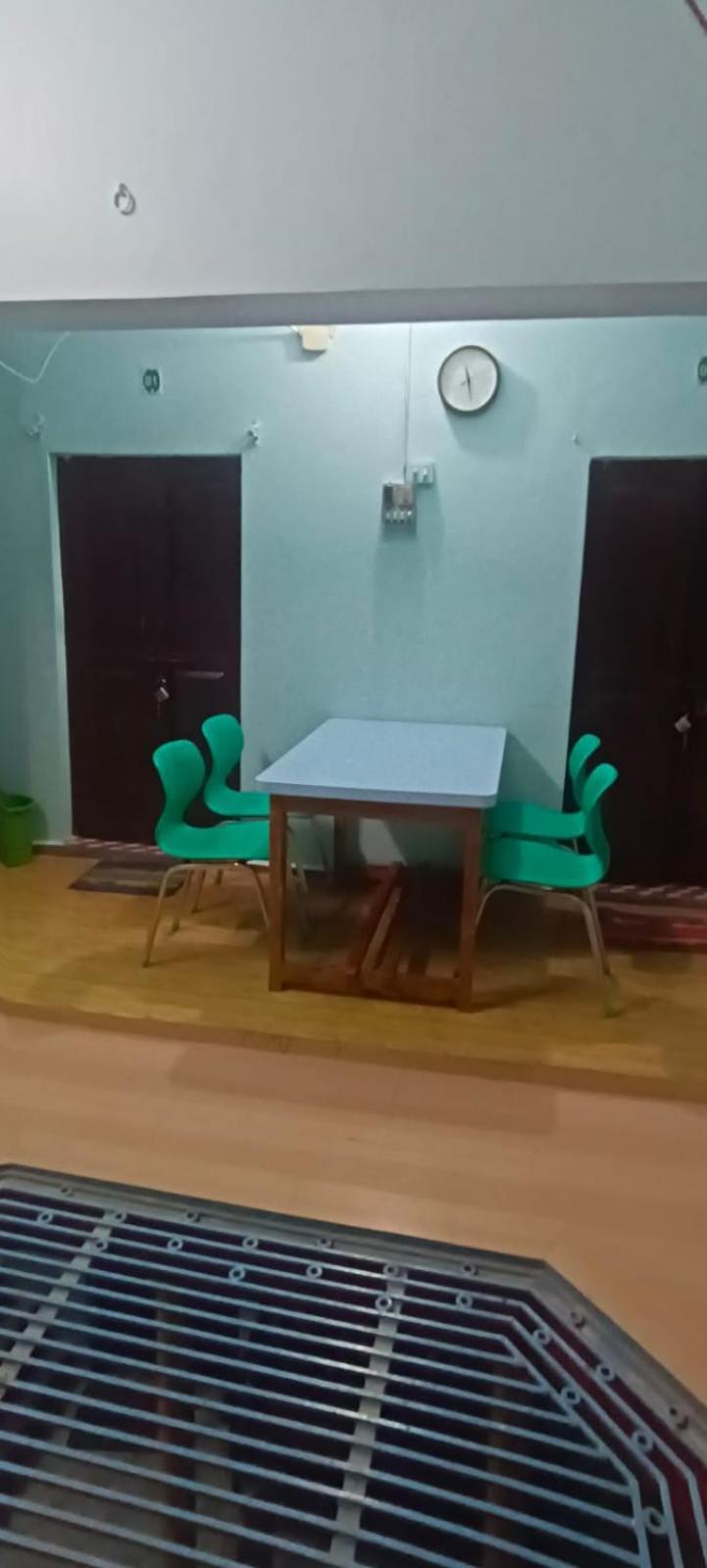 Sankardev Guest House D24 35 Benares Buitenkant foto